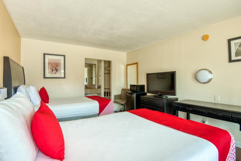 Double Room with Two Double Beds interior